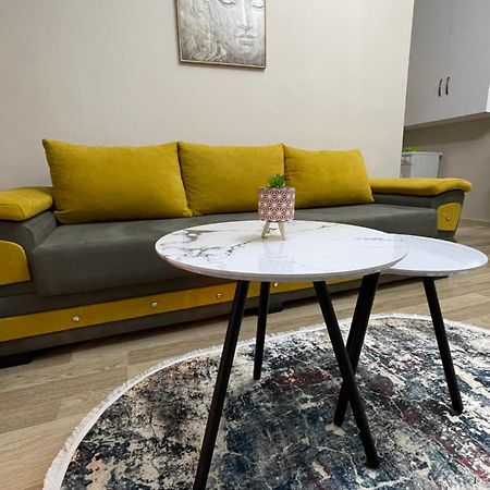 Comfort Apartment City Center Tiranë Luaran gambar