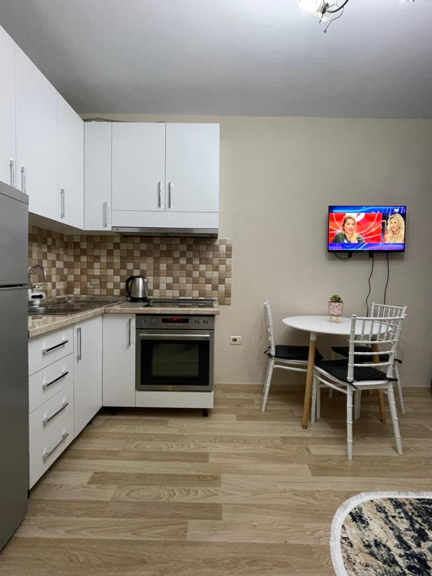 Comfort Apartment City Center Tiranë Luaran gambar